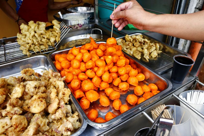 Accommodate different dietary preferences with ease